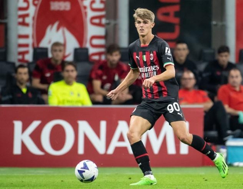 周冠宇自2 周冠宇自2