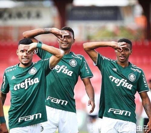 更多地关注 更多地关注