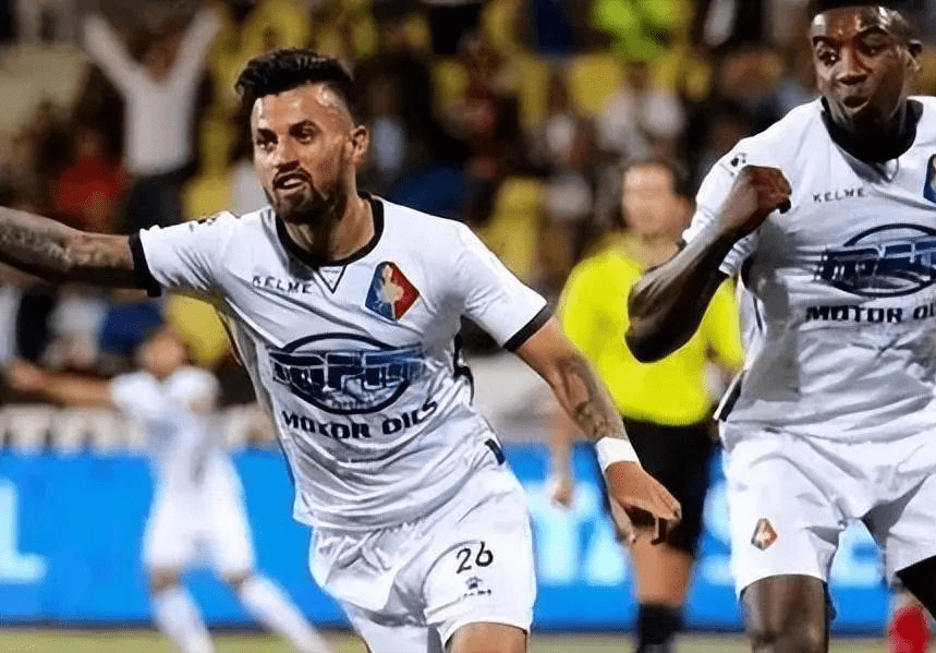 在对阵三中 在对阵三中